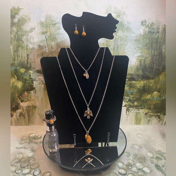 Jewelry - New 3 Piece Jewelry Set. Chestnut brown/ Silver